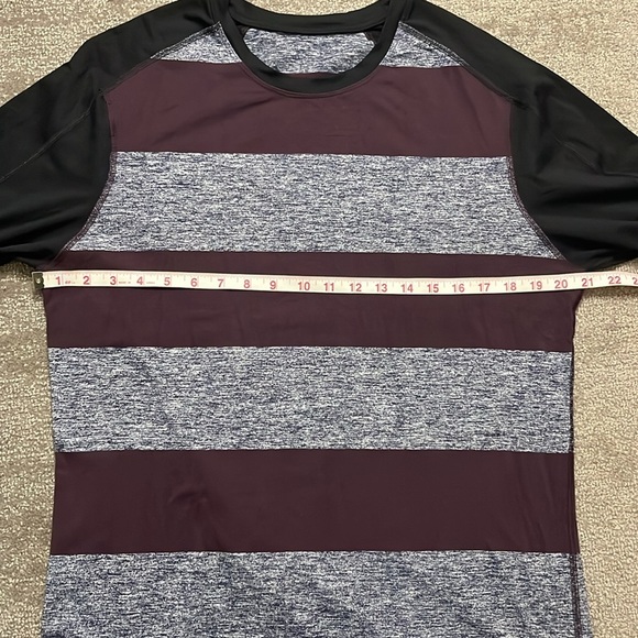 Lululemon Surge Warm Crew Shirt Size M Blue Red Black Striped Mens Long Sleeve - Picture 3 of 7